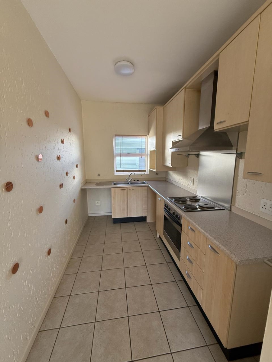 To Let 2 Bedroom Property for Rent in Pineslopes Gauteng