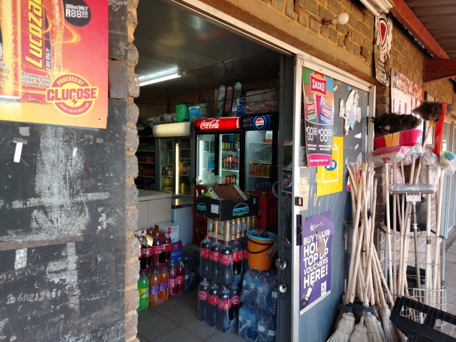 Commercial Property for Sale in Unitas Park Gauteng
