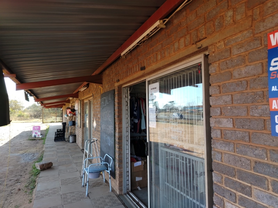 Commercial Property for Sale in Unitas Park Gauteng