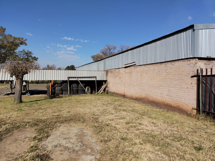 Commercial Property for Sale in Unitas Park Gauteng