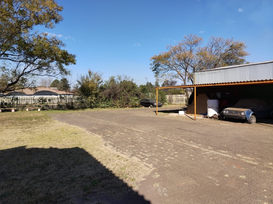Commercial Property for Sale in Unitas Park Gauteng