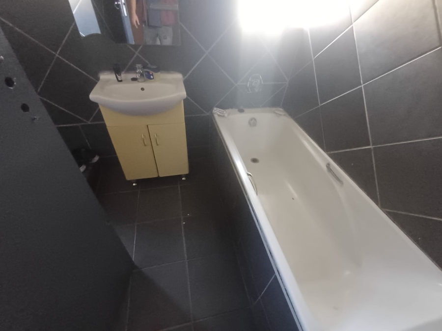 3 Bedroom Property for Sale in Vanderbijlpark Cw 6 Gauteng