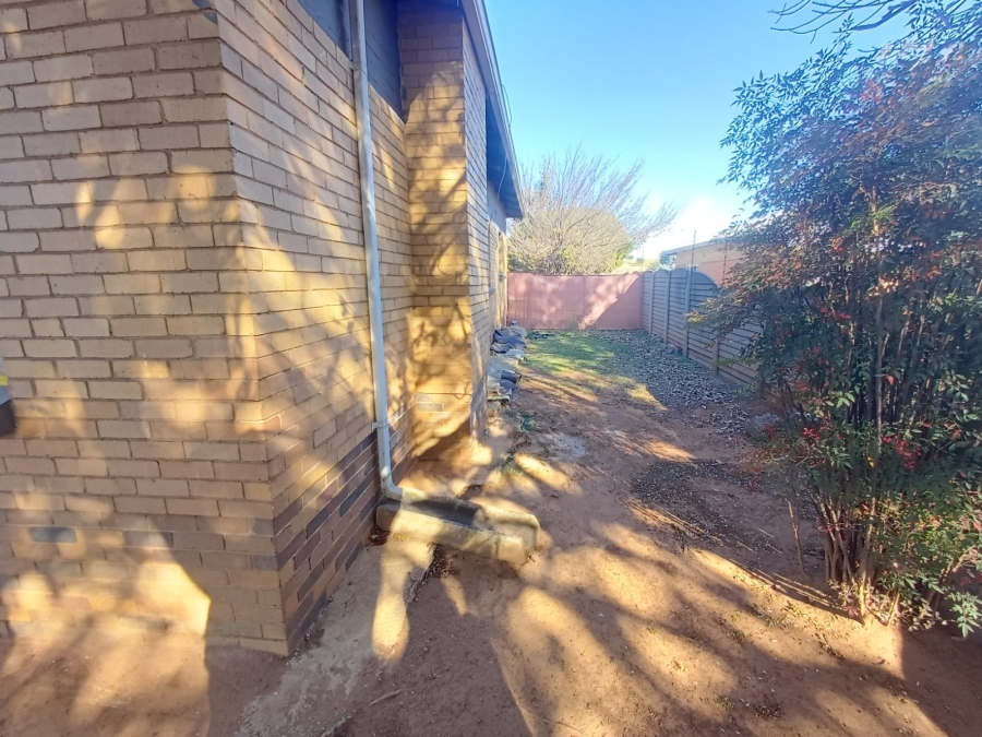 3 Bedroom Property for Sale in Vanderbijlpark Cw 6 Gauteng