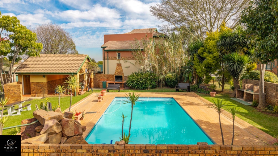 2 Bedroom Property for Sale in Elardus Park Gauteng