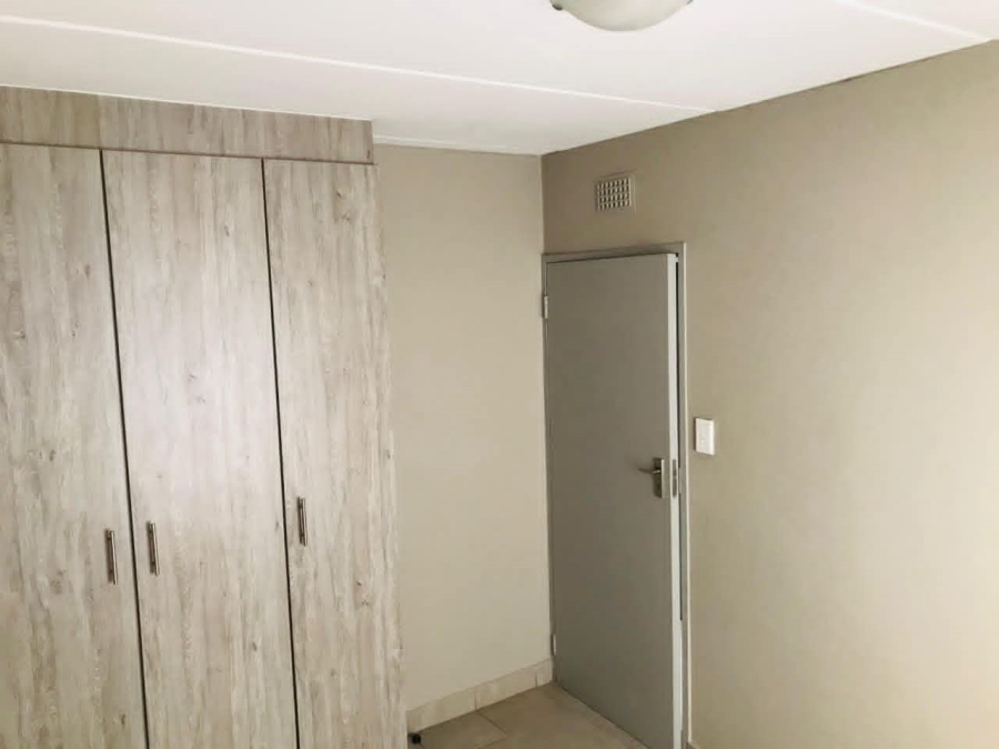 2 Bedroom Property for Sale in Pretoria Central Gauteng