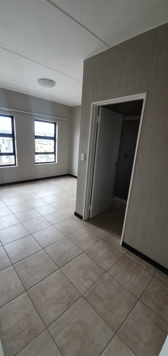 To Let 2 Bedroom Property for Rent in Barbeque Downs Gauteng