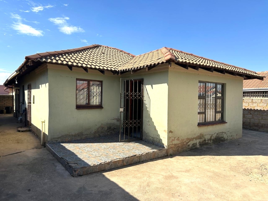 3 Bedroom Property for Sale in Protea Glen Gauteng