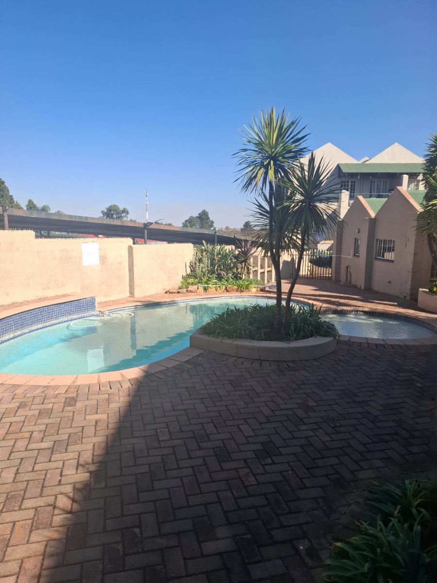2 Bedroom Property for Sale in Horison Gauteng