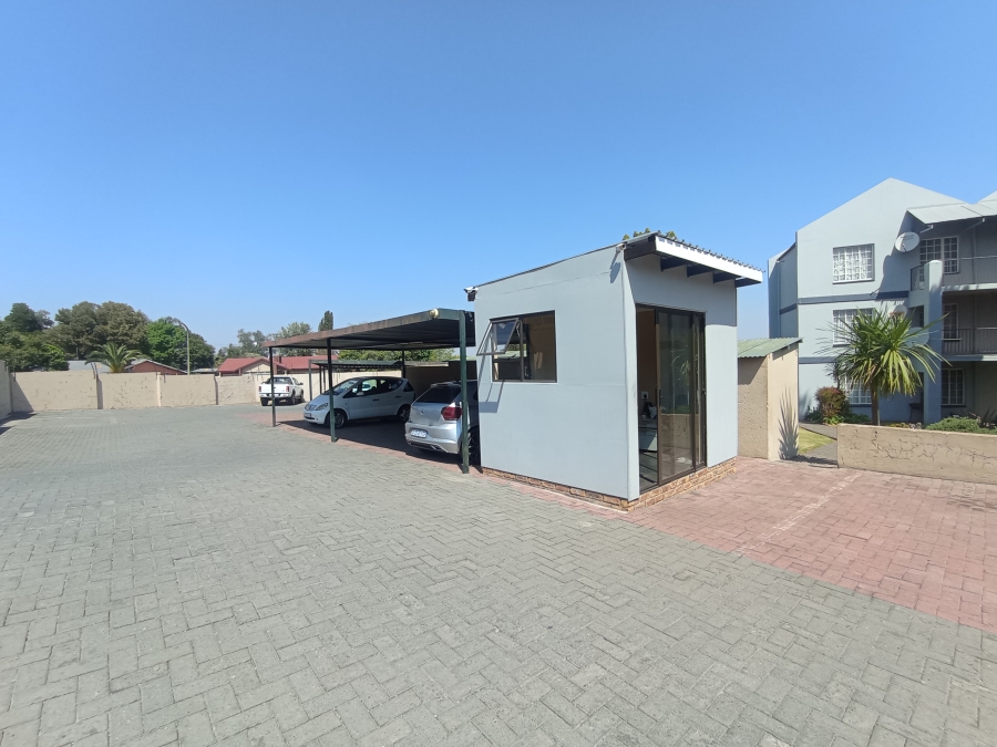 2 Bedroom Property for Sale in Horison Gauteng