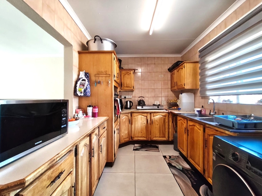 3 Bedroom Property for Sale in New Redruth Gauteng