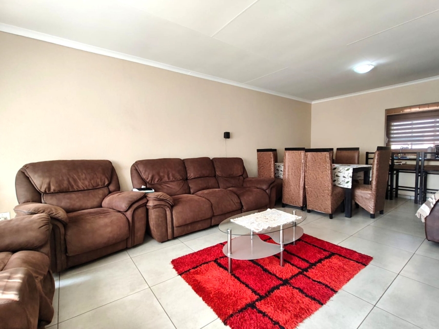 3 Bedroom Property for Sale in New Redruth Gauteng