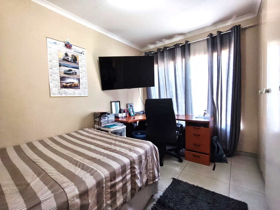 3 Bedroom Property for Sale in New Redruth Gauteng