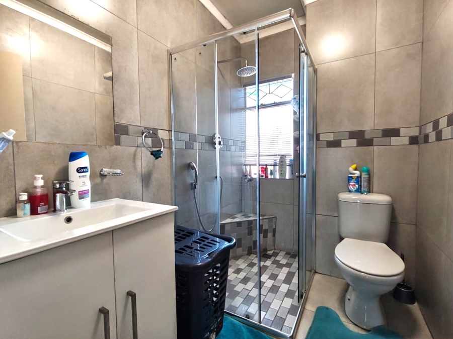 3 Bedroom Property for Sale in New Redruth Gauteng