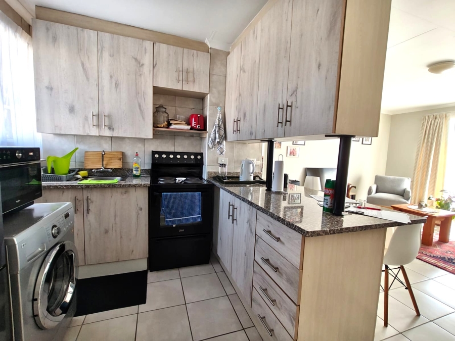 2 Bedroom Property for Sale in Verwoerdpark Gauteng