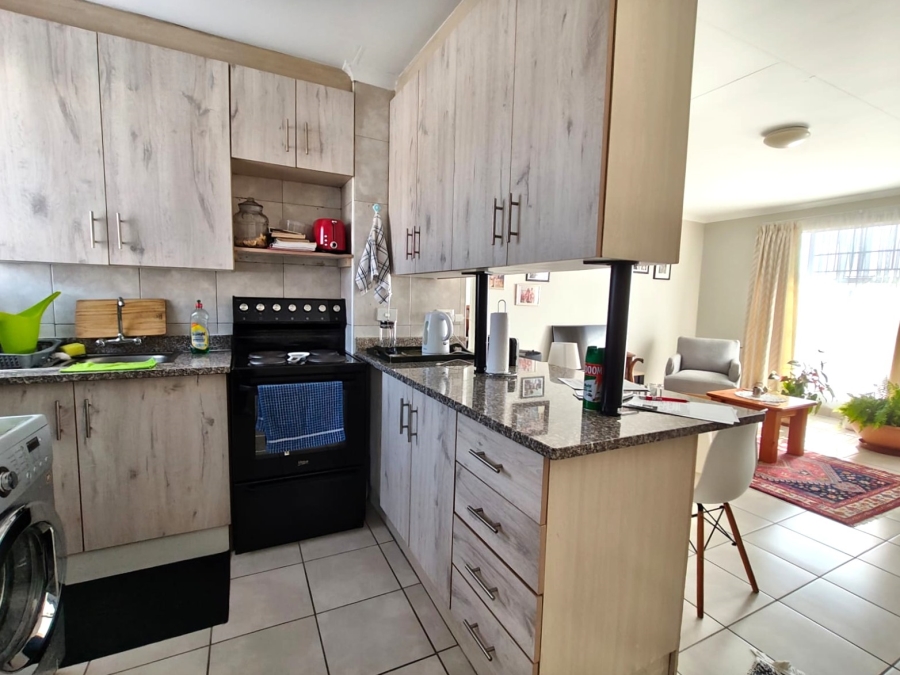 2 Bedroom Property for Sale in Verwoerdpark Gauteng