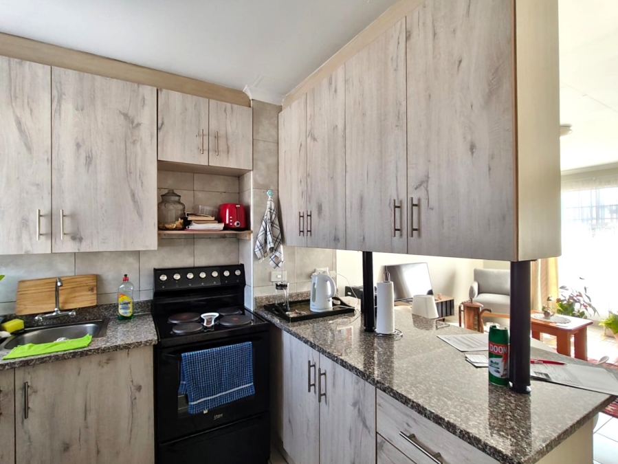 2 Bedroom Property for Sale in Verwoerdpark Gauteng
