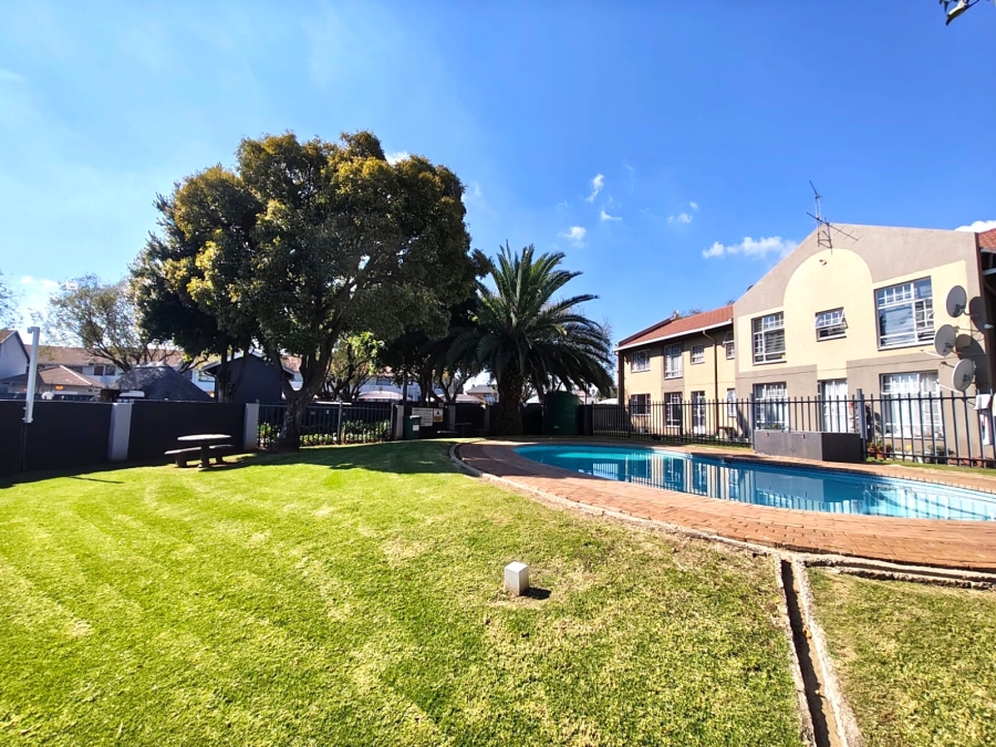2 Bedroom Property for Sale in Verwoerdpark Gauteng