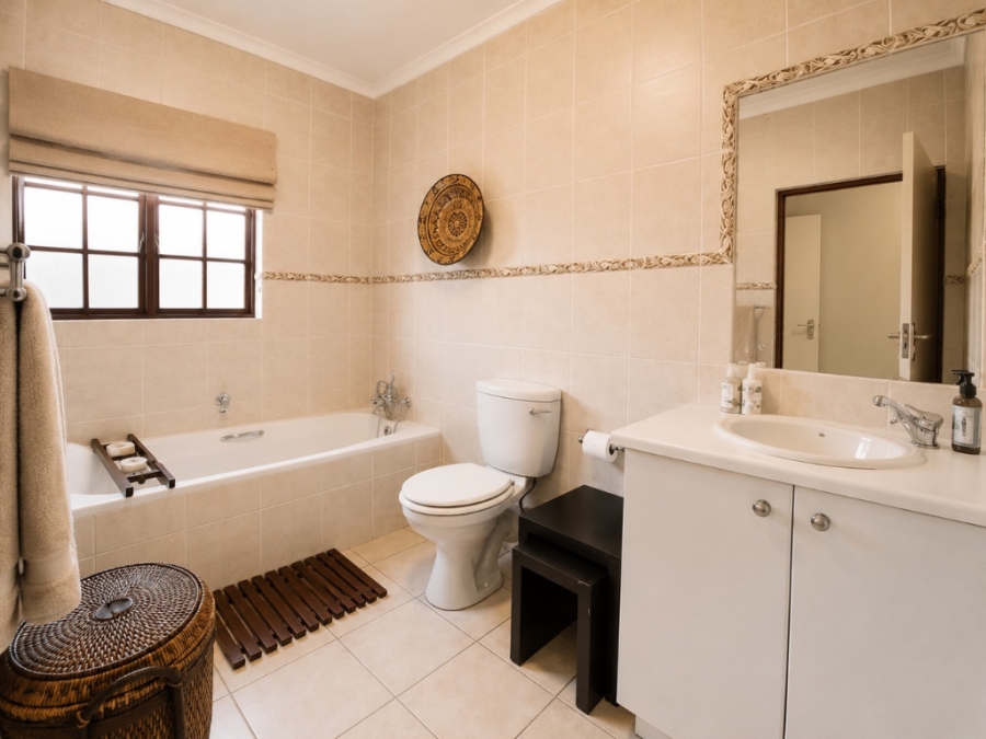 3 Bedroom Property for Sale in Lonehill Gauteng