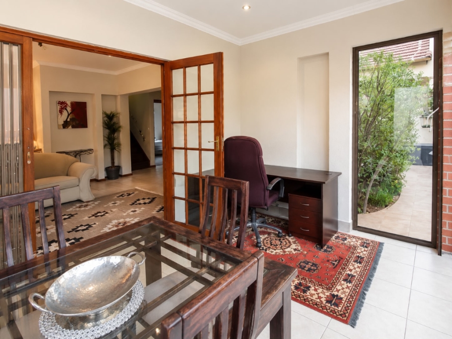 3 Bedroom Property for Sale in Lonehill Gauteng