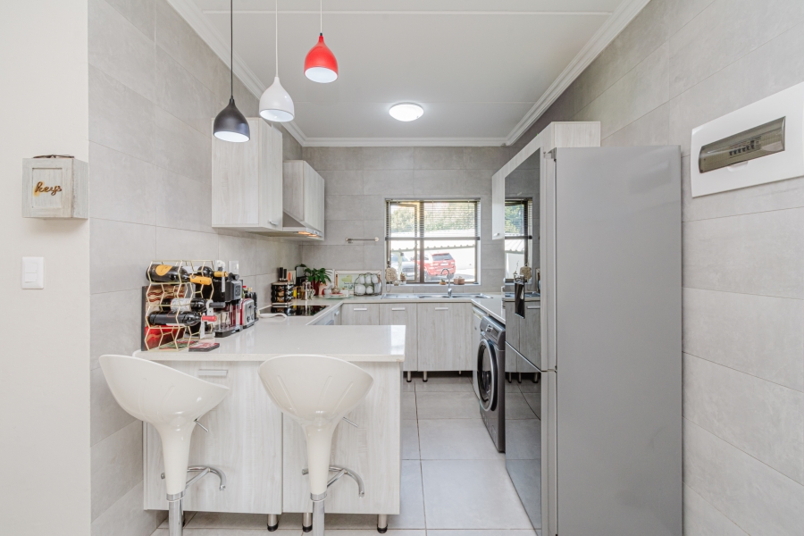 2 Bedroom Property for Sale in Broadacres Gauteng