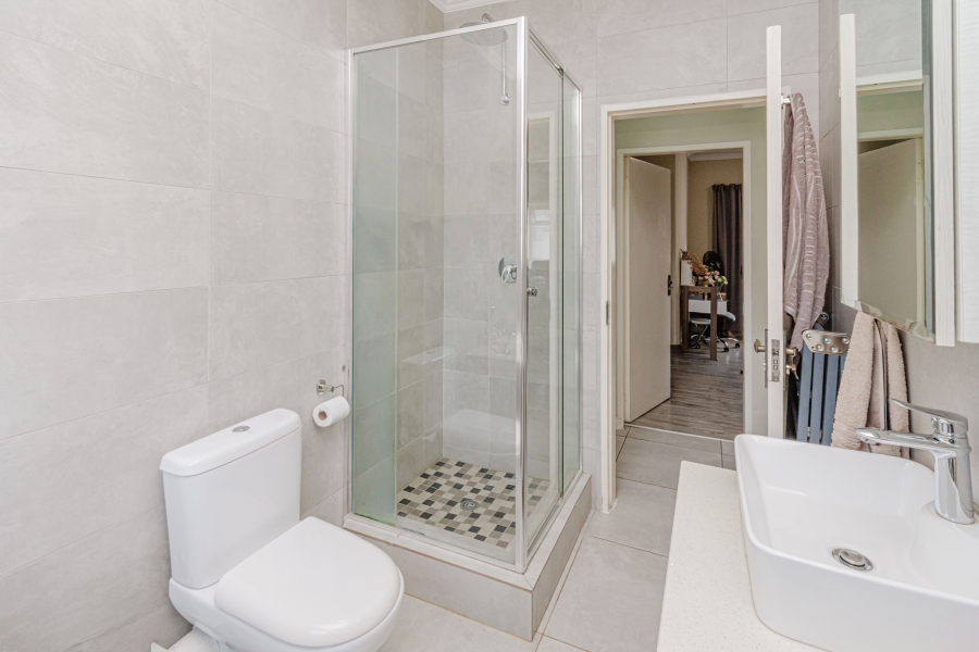 2 Bedroom Property for Sale in Broadacres Gauteng
