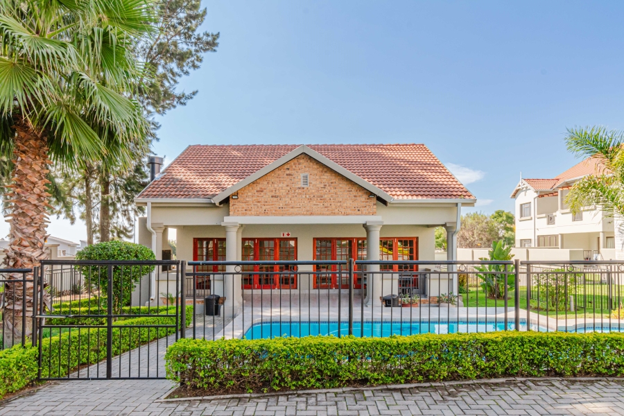 2 Bedroom Property for Sale in Broadacres Gauteng