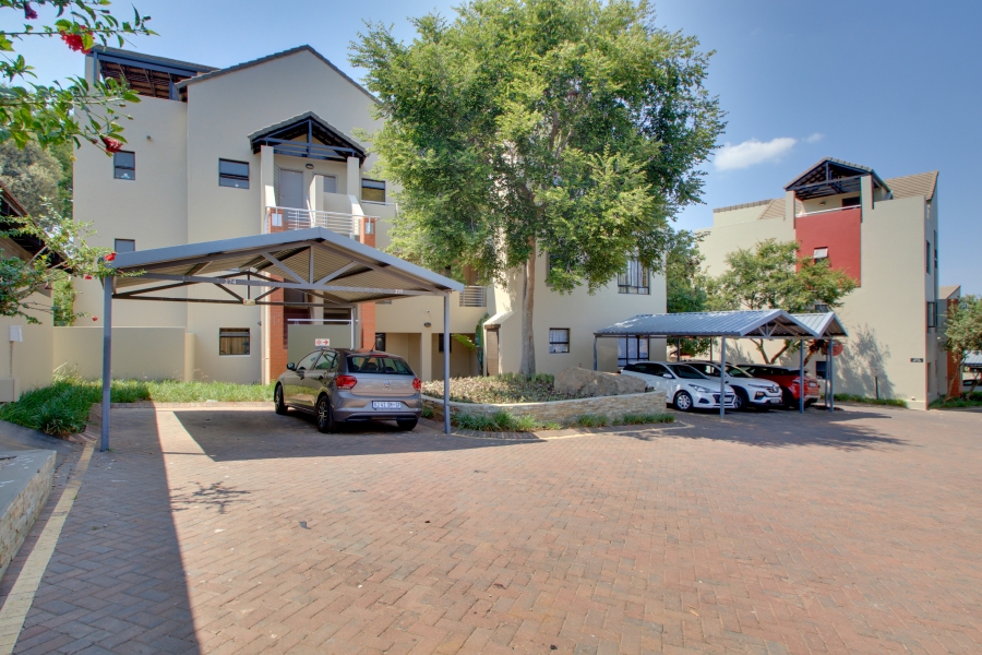 To Let 1 Bedroom Property for Rent in Pineslopes Gauteng