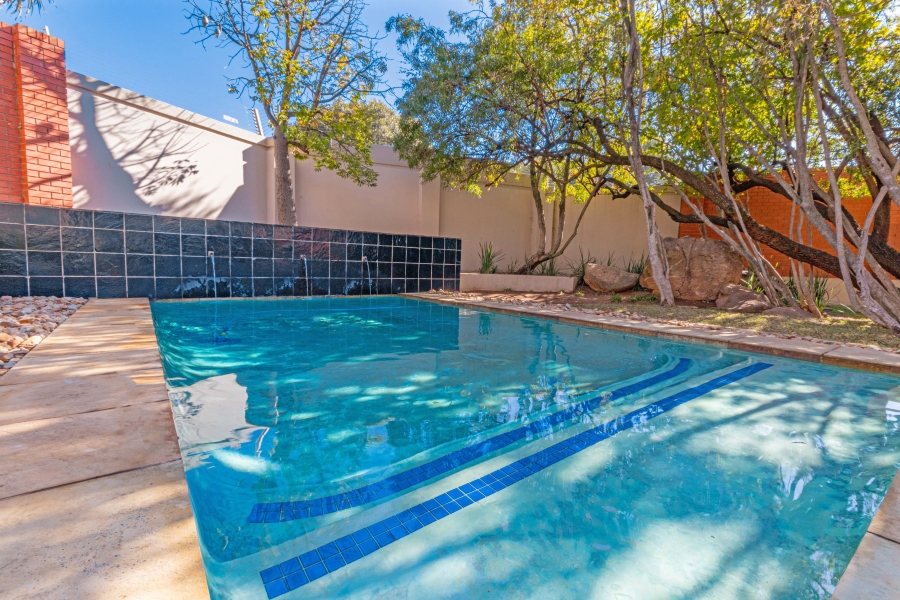 To Let 1 Bedroom Property for Rent in Pineslopes Gauteng