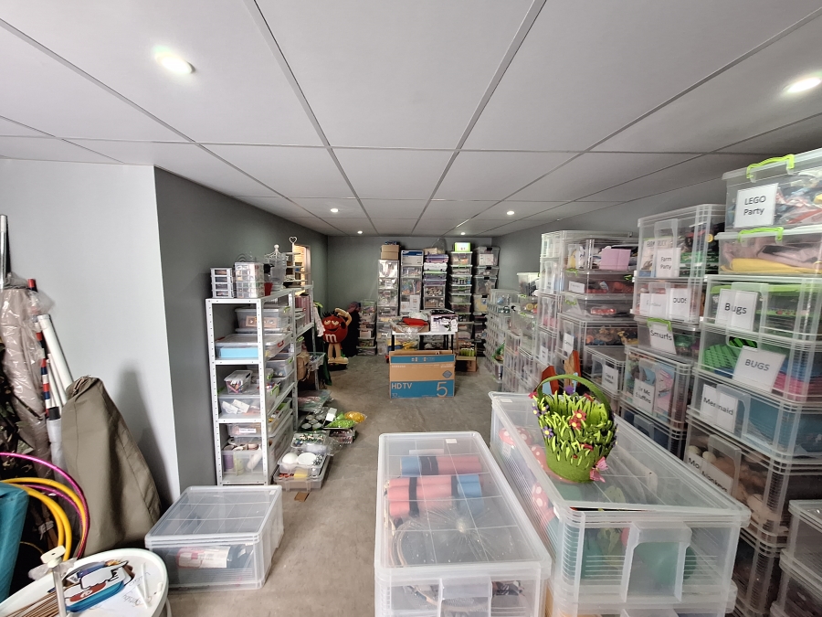 To Let Commercial Property for Rent in Princess A H Gauteng
