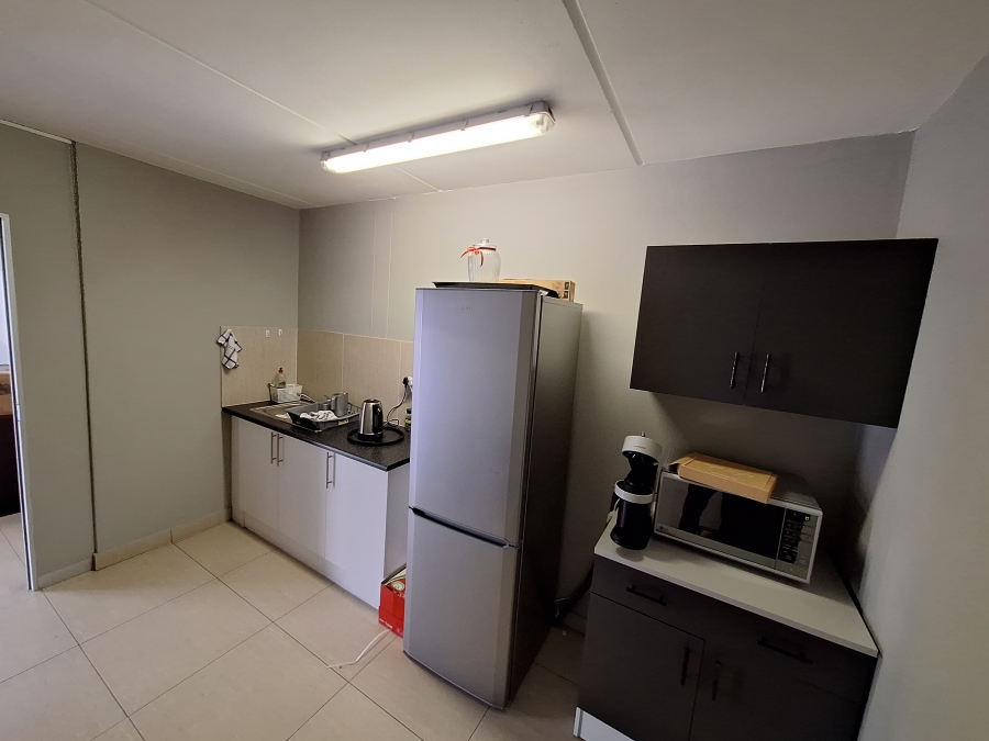 To Let Commercial Property for Rent in Princess A H Gauteng