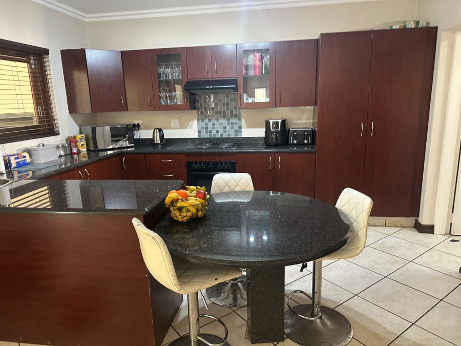 3 Bedroom Property for Sale in Glenvista Gauteng