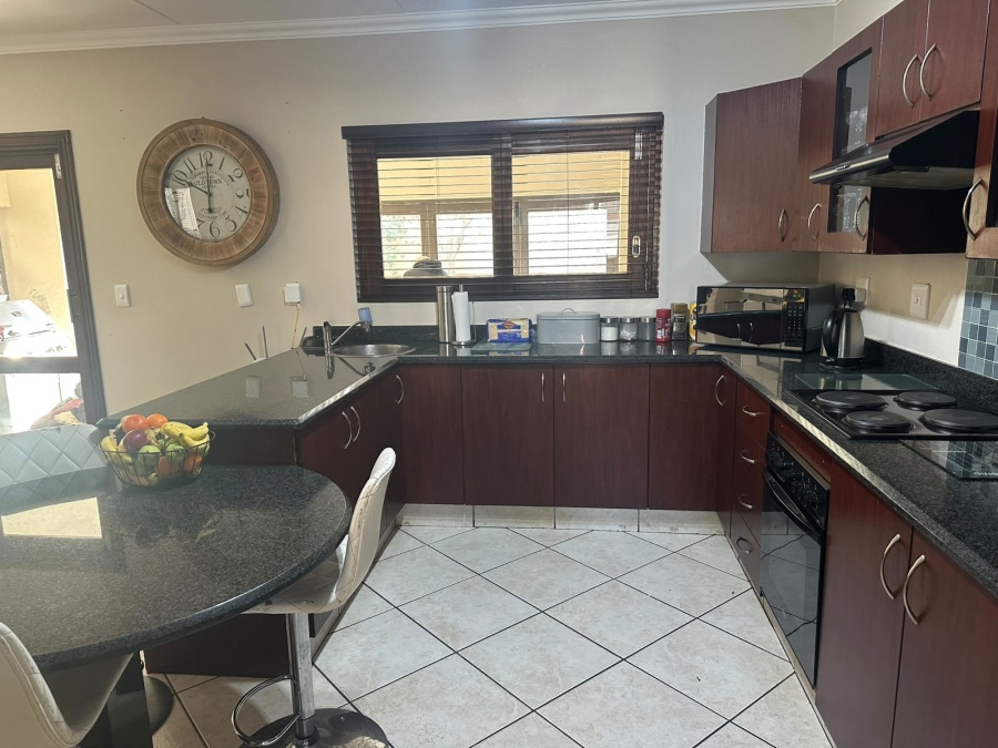 3 Bedroom Property for Sale in Glenvista Gauteng
