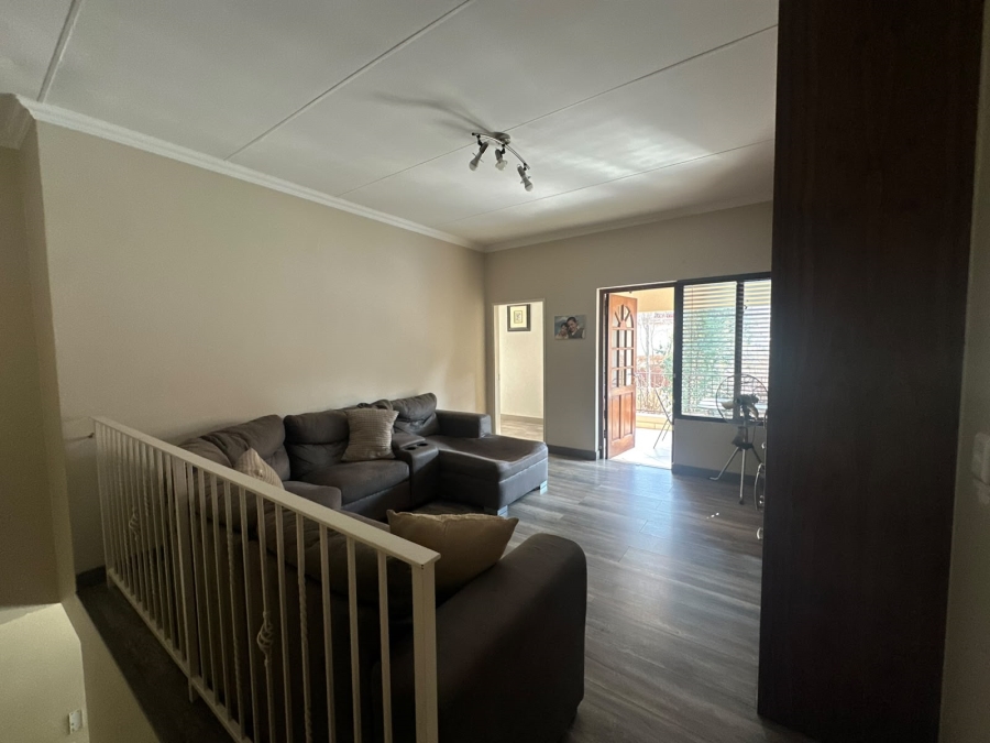 3 Bedroom Property for Sale in Glenvista Gauteng