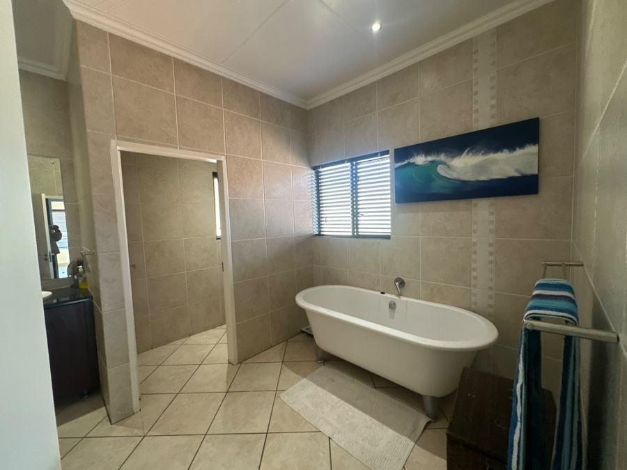 3 Bedroom Property for Sale in Glenvista Gauteng