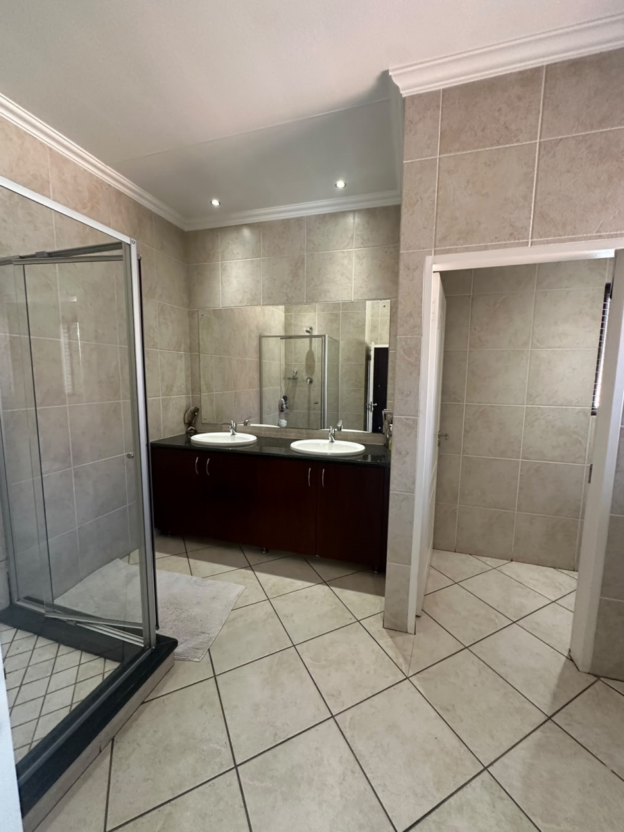 3 Bedroom Property for Sale in Glenvista Gauteng