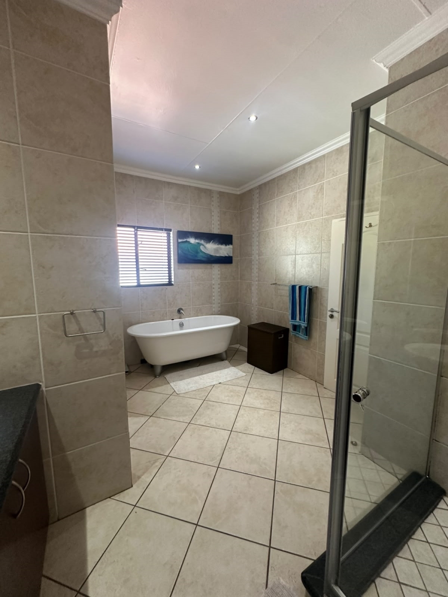 3 Bedroom Property for Sale in Glenvista Gauteng
