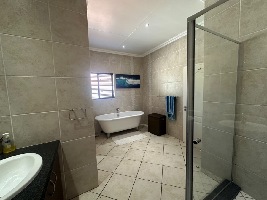 3 Bedroom Property for Sale in Glenvista Gauteng