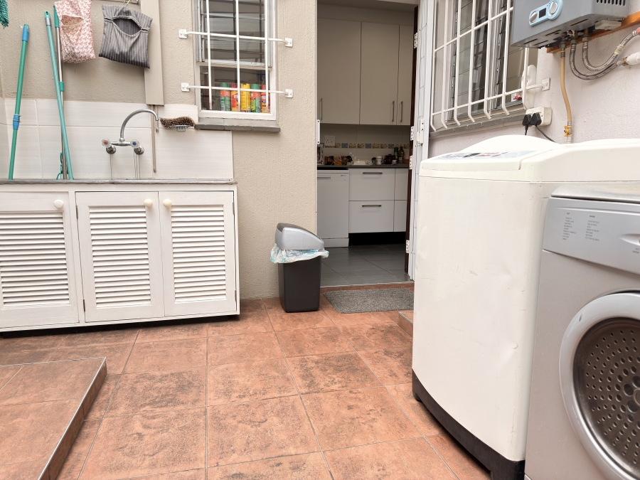 4 Bedroom Property for Sale in Brooklyn Gauteng