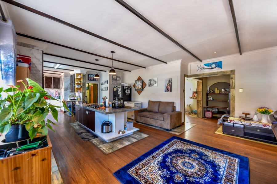 4 Bedroom Property for Sale in Doringkloof Gauteng