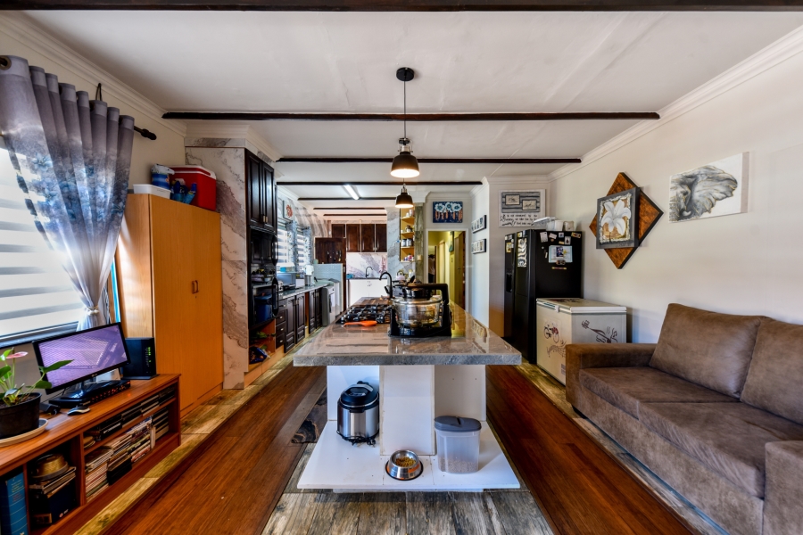 4 Bedroom Property for Sale in Doringkloof Gauteng