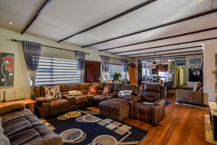 4 Bedroom Property for Sale in Doringkloof Gauteng