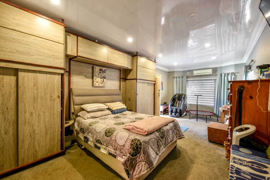 4 Bedroom Property for Sale in Doringkloof Gauteng