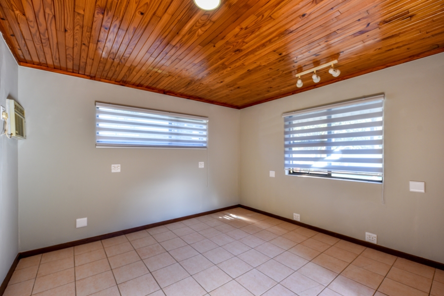 4 Bedroom Property for Sale in Doringkloof Gauteng