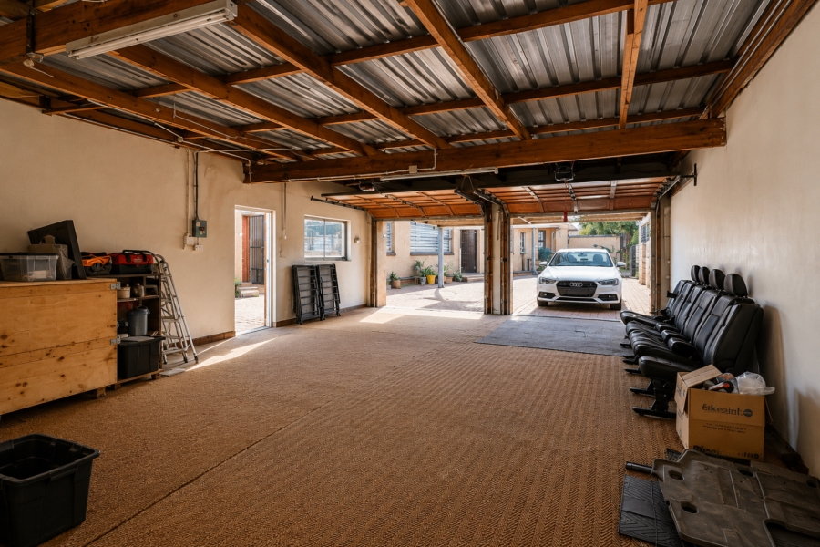 4 Bedroom Property for Sale in Doringkloof Gauteng