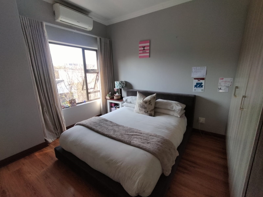 5 Bedroom Property for Sale in Beverley Gauteng