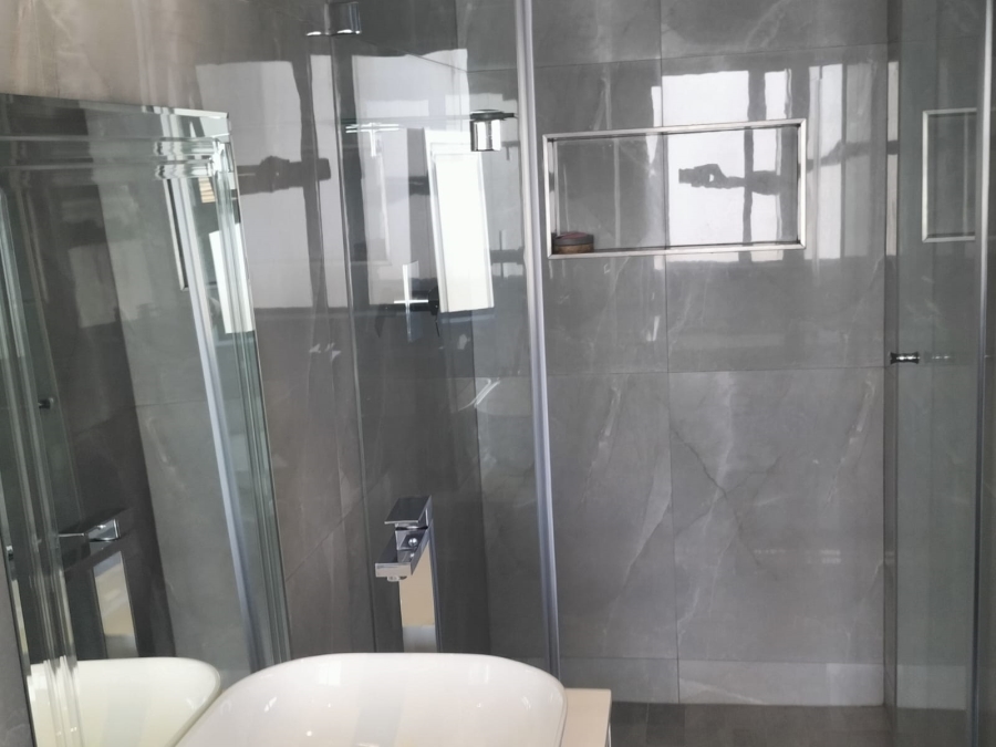 5 Bedroom Property for Sale in Beverley Gauteng
