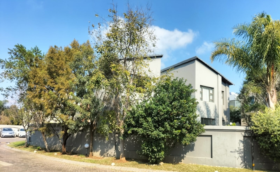 5 Bedroom Property for Sale in Beverley Gauteng