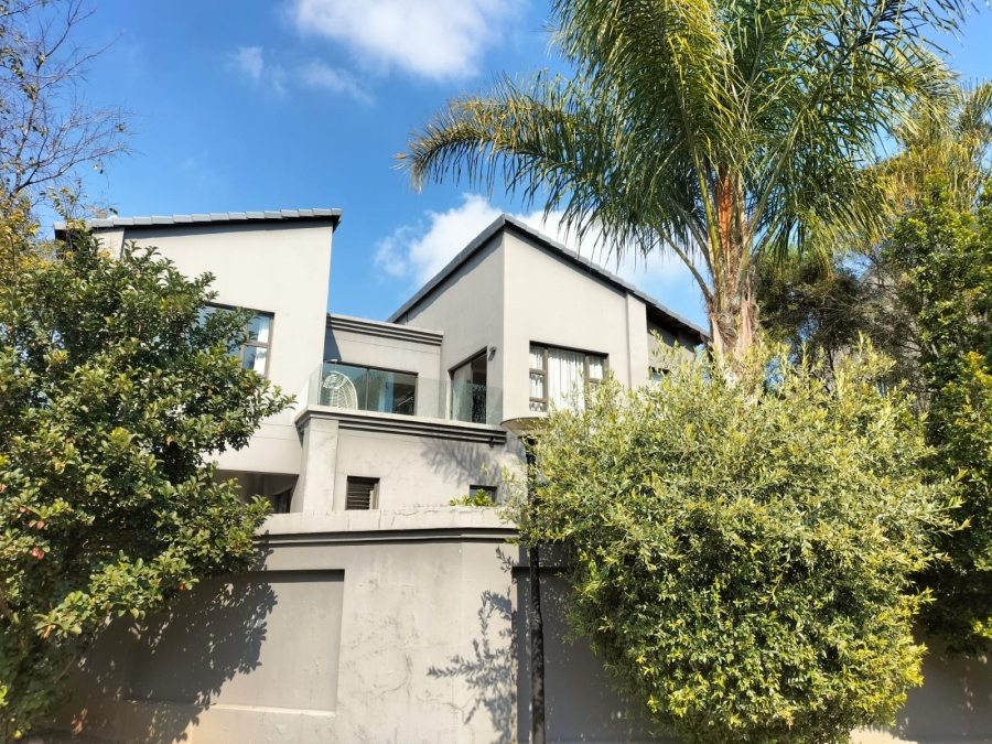 5 Bedroom Property for Sale in Beverley Gauteng