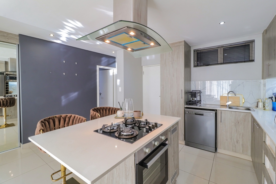 To Let 2 Bedroom Property for Rent in Broadacres Gauteng