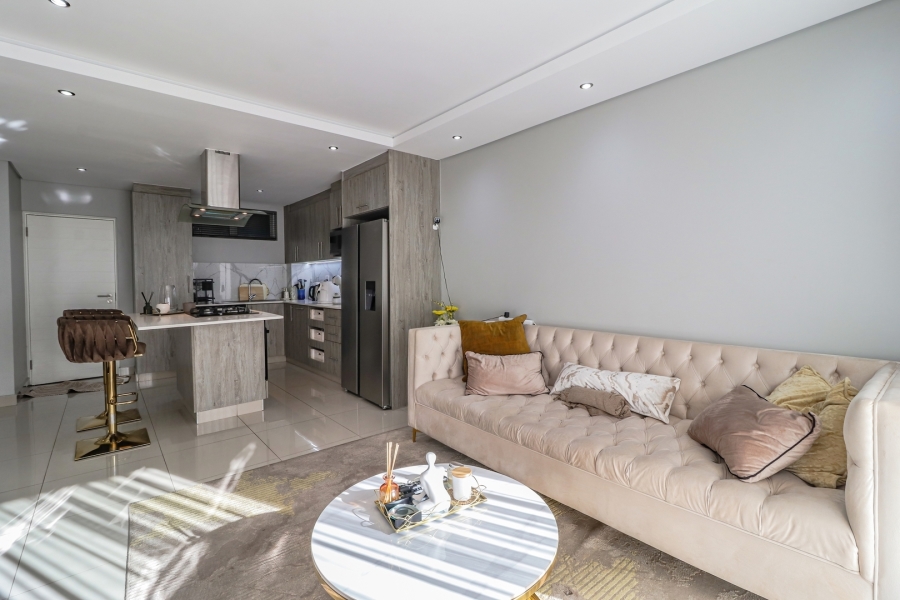 To Let 2 Bedroom Property for Rent in Broadacres Gauteng